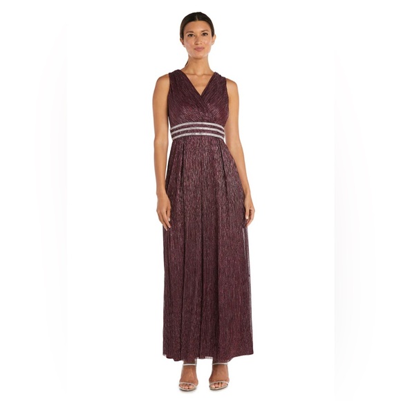 NEW R&M Richards Long Crinkle Pleated Sleeveless Dress Rhinestone Waist Size 12 - Picture 1 of 10